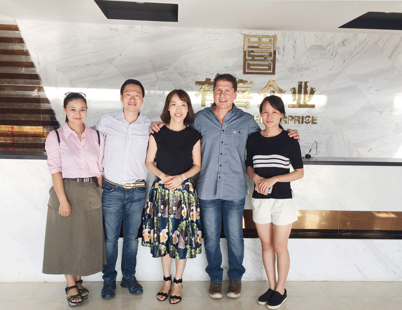 Visita de cliente Brasil Youxi Cosmetics(Guangzhou)